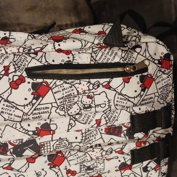Hello Kitty Backpack - Picture 5 of 6